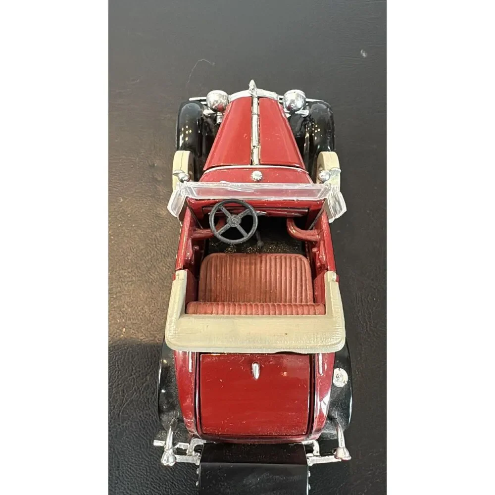 1931 Ford Model A 1:32 Scale Diecast National  Motor Museum Burgundy